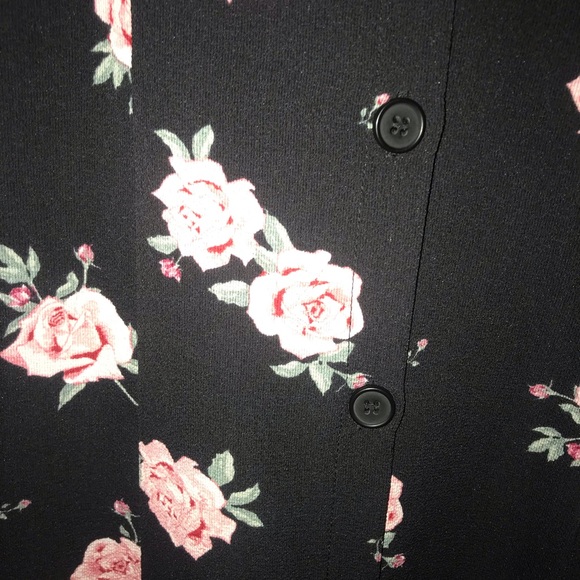 Divided Black Floral Dress - Picture 4 of 5
